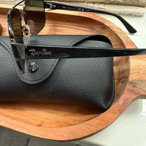 Ray-Ban’s menslike new sunglasses